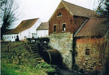 Moulin de Combreuil Moulin d'Henripont